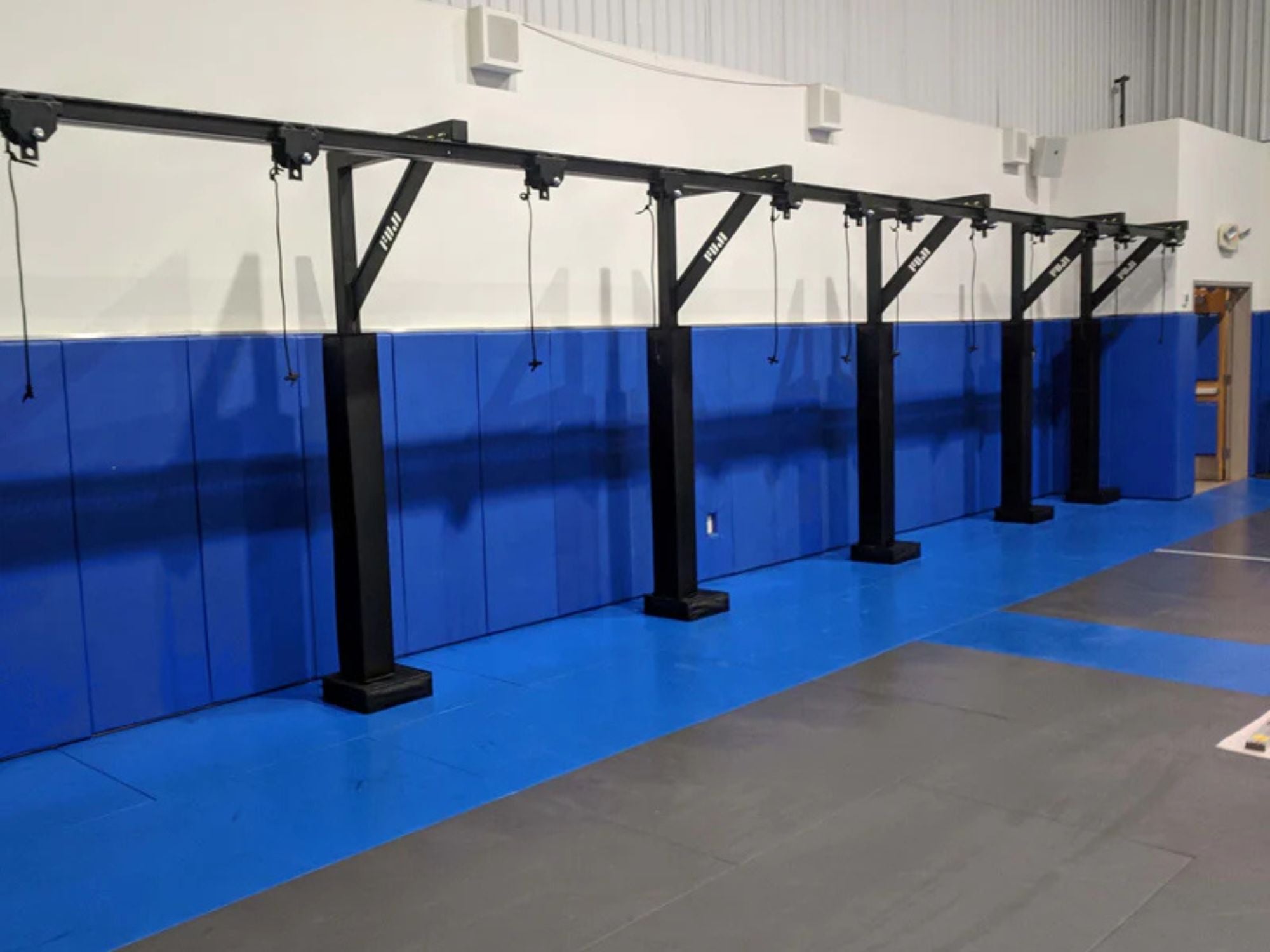 Trolley Bag Rack: Floor Mount